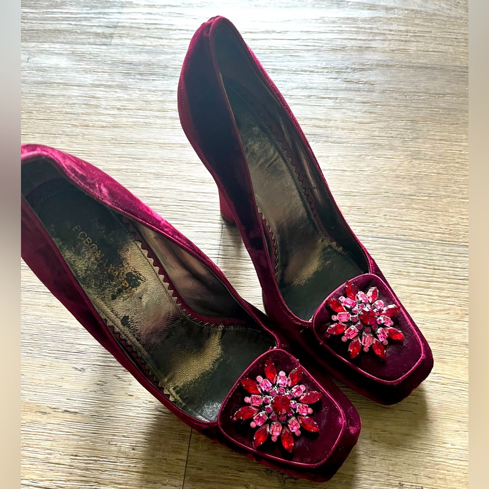 Burgundy BCBG Heels sz 7